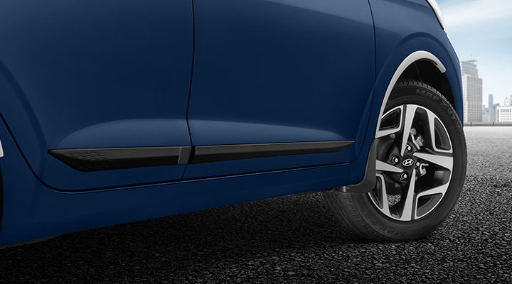 Body Side Moulding - Matte Black - Hyundai New Aura
