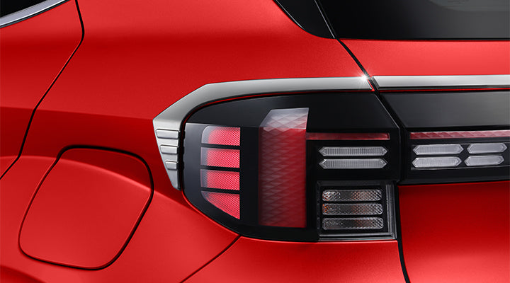 tail lamp garnish venue