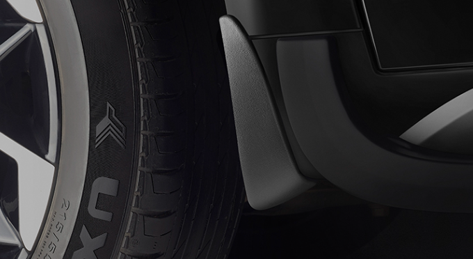 Mud flap- Alcazar