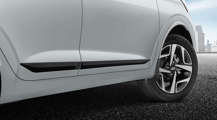 Body Side Moulding - Matte Black - Hyundai New Aura