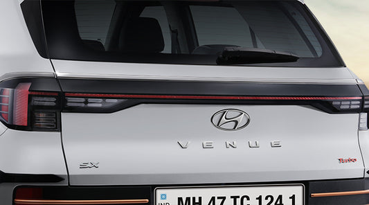 UPPER TRUNK LID GARNISH DARK CHROME